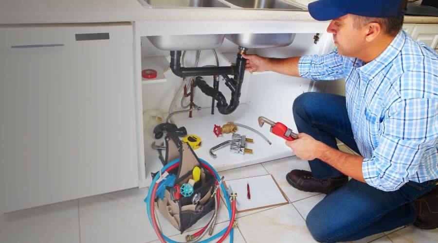 Expert burst pipe repair services in Clarksville, AR